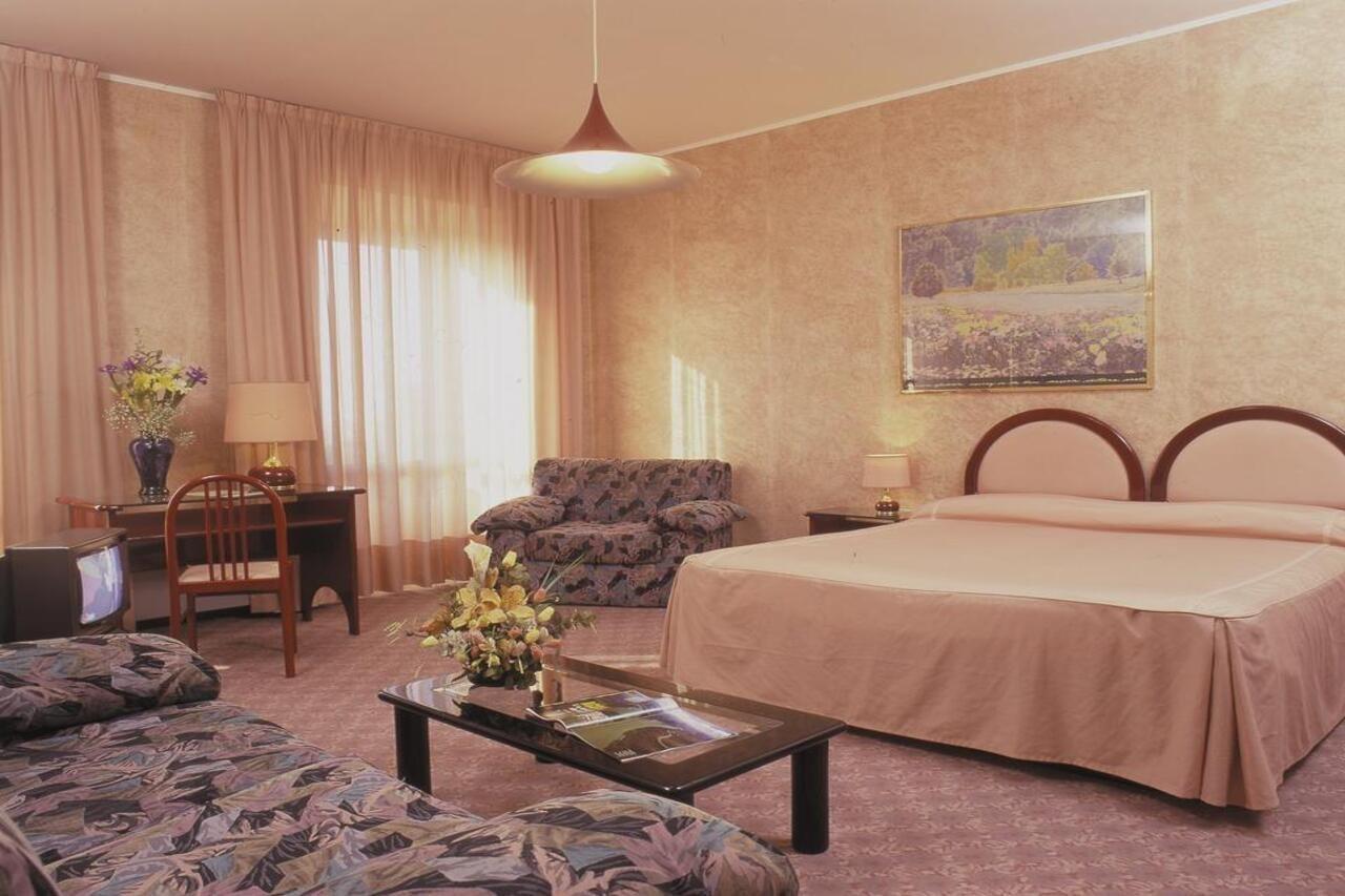 Balletti Palace Hotel Витербо Номер фото